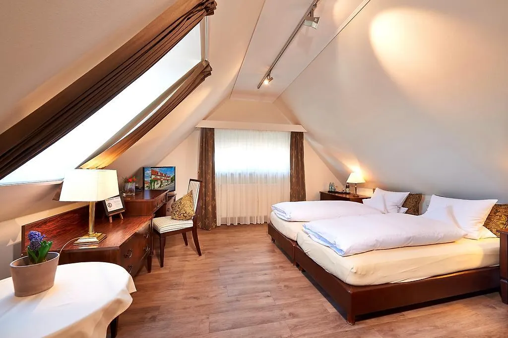 Brauereigasthof Zum Loewenbraeu 3*, Adelsdorf Germany